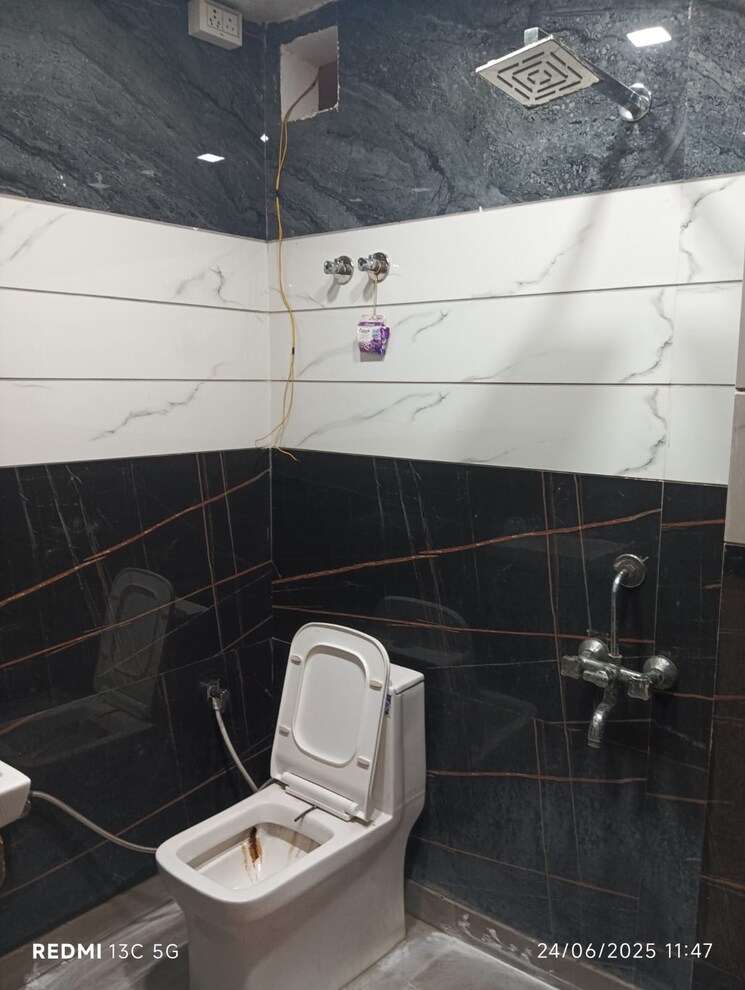 Bathroom, sector 47 2 Bedroom 800 Sq.Ft. Apartment In Sector 47 Gurgaon 9204678
