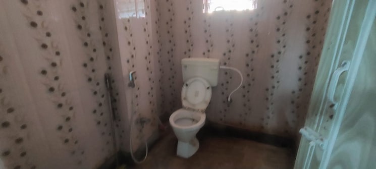 Bathroom, dlf-new-town-heights 3.5 Bedroom 2113 Sq.Ft. Apartment In Rajarhat New Town Kolkata 9204767