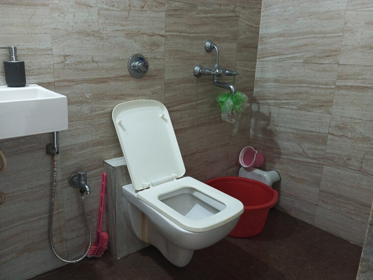 Bathroom, cosmos-classique 2 Bedroom 638 Sq.Ft. Apartment In Ghodbunder Road Thane 9204762