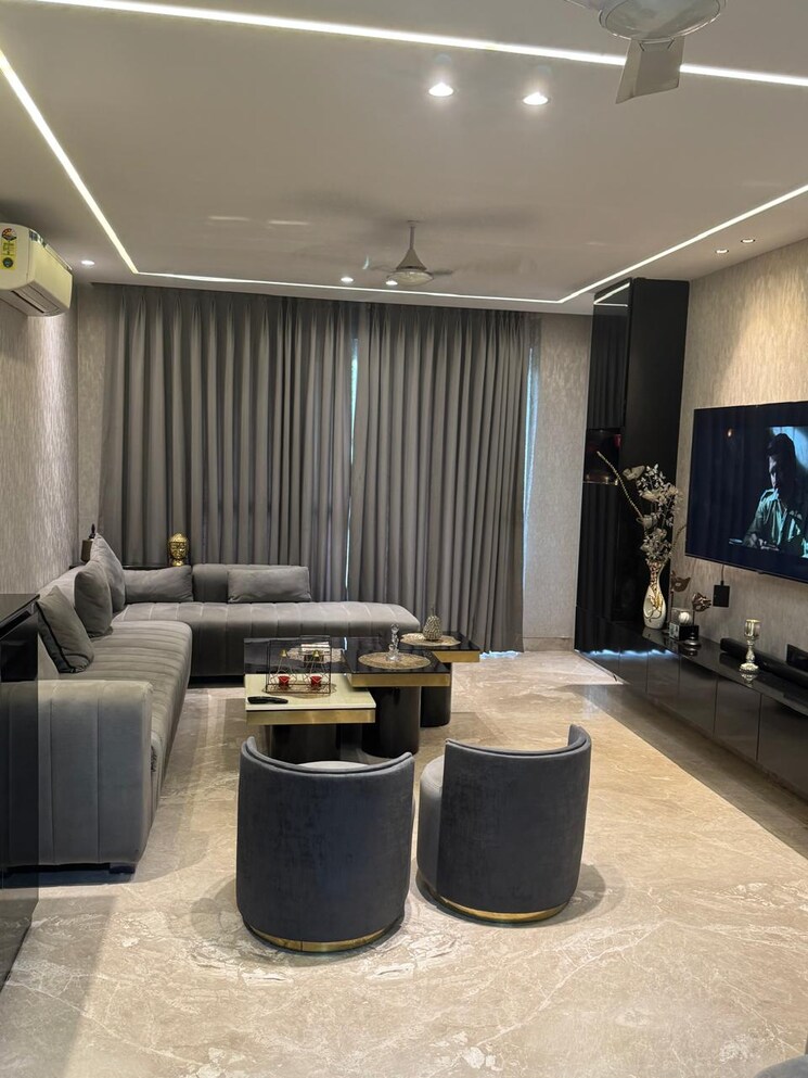 Living Room, alaknanda 4 Bedroom 311 Sq.Yd. Builder Floor In Alaknanda Delhi 9204795