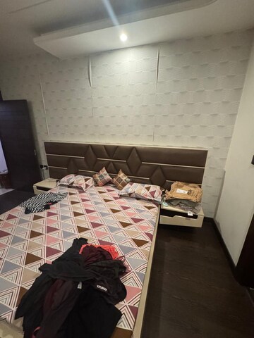 Master Bedroom in 4 BHK Builder Floor at Alaknanda – for Rent