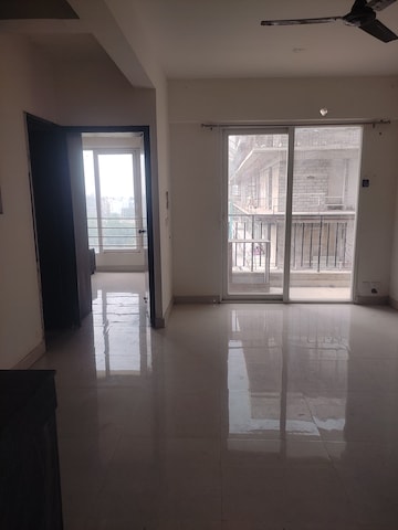 Room in 2 BHK Apartment at Signature Global Park 4 and 5, Sohna Sector 36 – for Rent