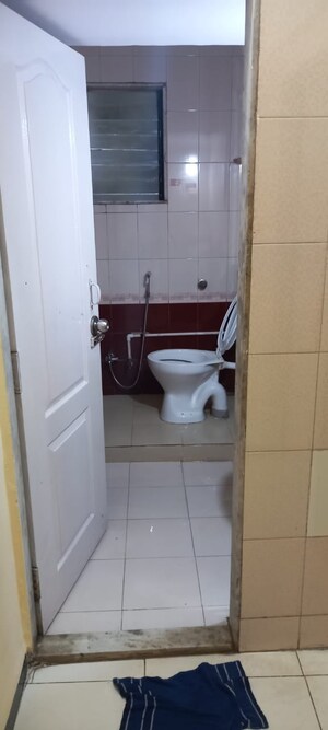 Bathroom in 2 BHK Apartment at Kailash Plaza, Kopar Khairane – for Rent