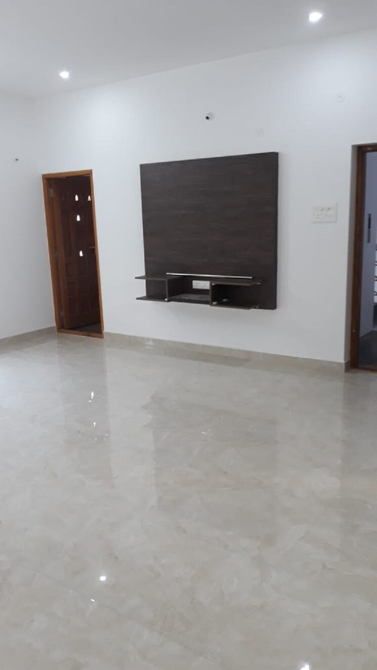 Room, selaiyur 3 Bedroom 1600 Sq.Ft. Builder Floor In Selaiyur Chennai 9204789