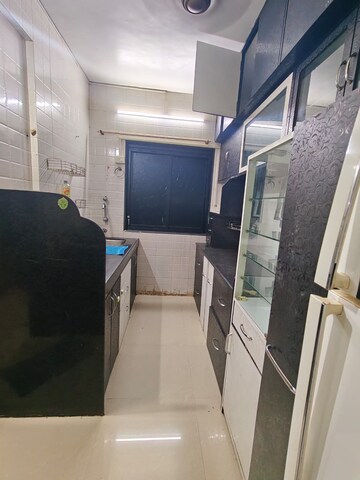 Team Area in 1 BHK Apartment at Malad West – for Rent