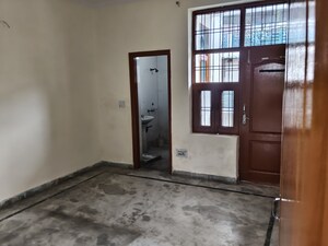 Room in 3 BHK Builder Floor at Sector 31 – for Sale