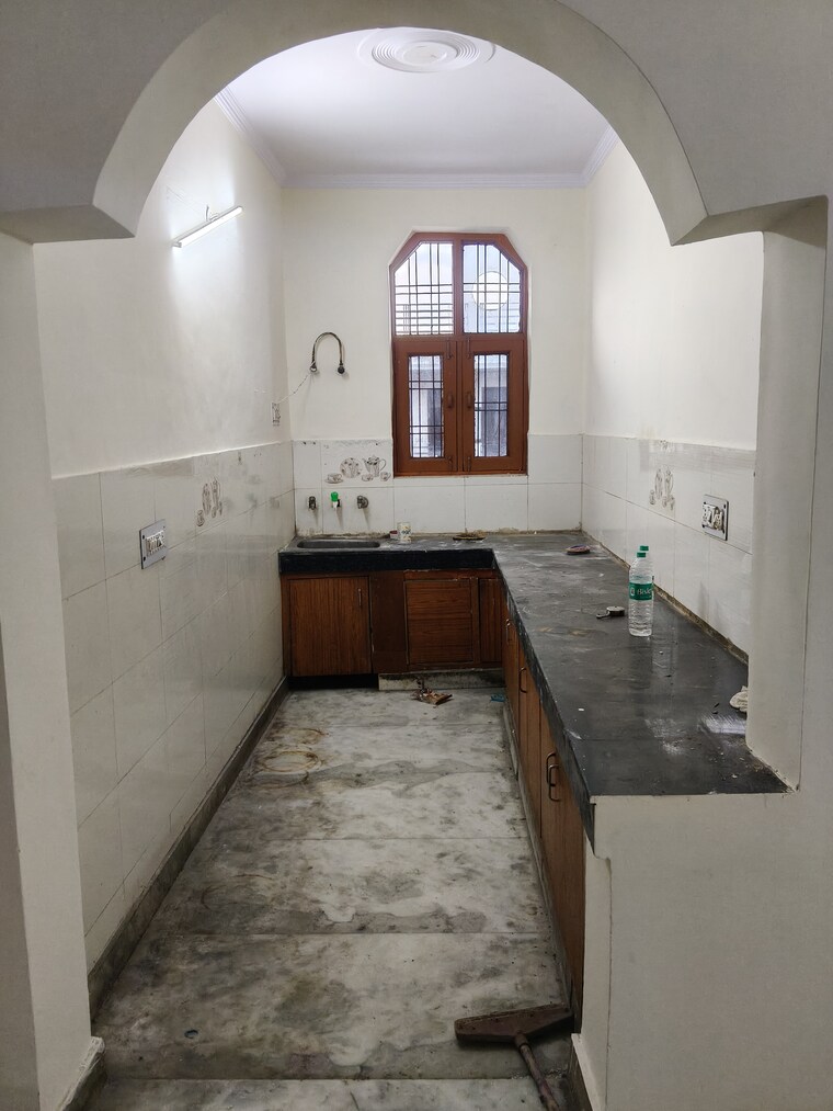Kitchen, sector 31 3 Bedroom 1200 Sq.Ft. Builder Floor In Sector 31 Faridabad 9204820