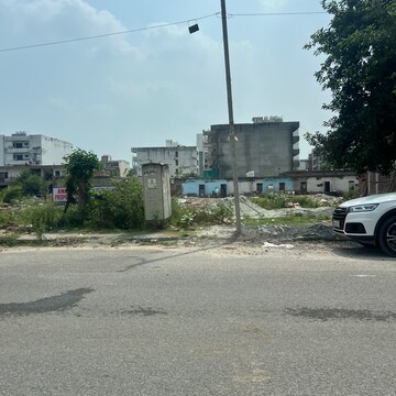  Industrial Plot For Sale in Parsvnath City Mall, Sector 20b