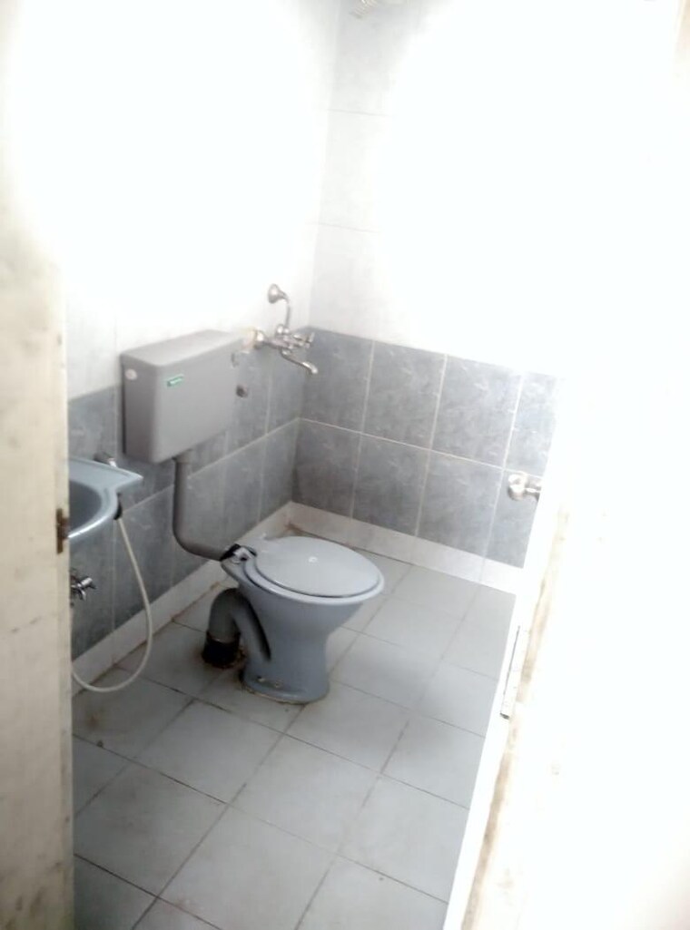 Bathroom, lunkad-queensland 2 Bedroom 1500 Sq.Ft. Apartment In Viman Nagar Pune 9204840