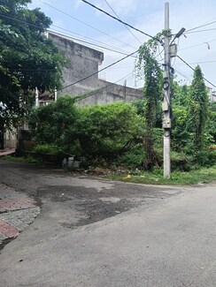 Land For Sale in Vikas Nagar