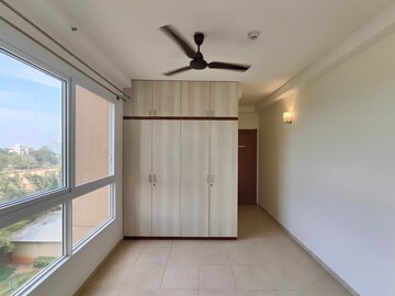 Room in 2 BHK Apartment at Bhartiya Nikoo Homes, Thanisandra Main Road – for Rent