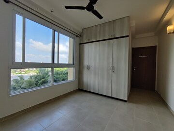 Room in 2 BHK Apartment at Bhartiya Nikoo Homes, Thanisandra Main Road – for Rent