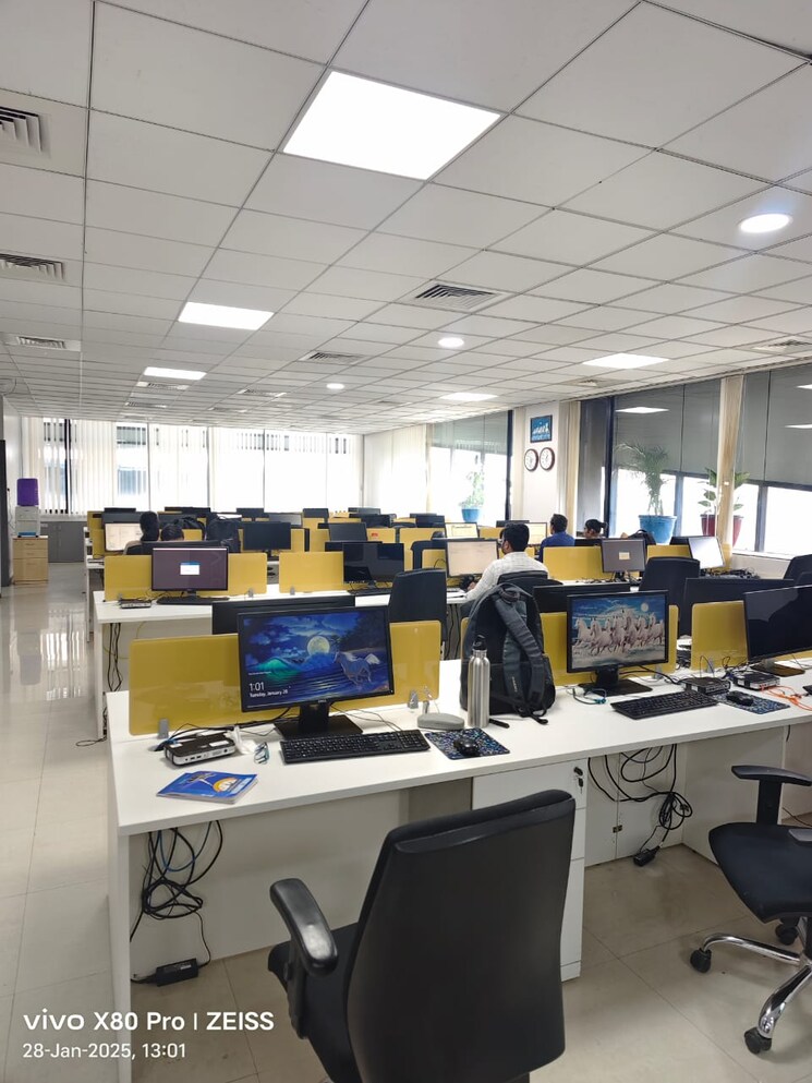 Team Area, magarpatta-city-pentagon Commercial Office Space in IT/SEZ 1500 Sq.Ft. In Hadapsar Pune 9204874