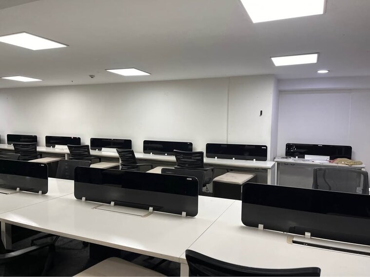 Team Area, viman nagar Commercial Office Space 2400 Sq.Ft. In Viman Nagar Pune 9204866