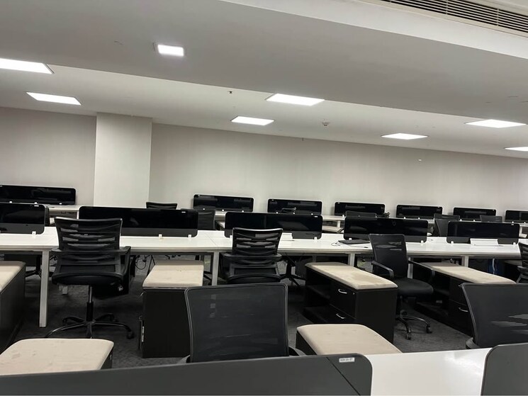 Team Area, viman nagar Commercial Office Space 2400 Sq.Ft. In Viman Nagar Pune 9204866