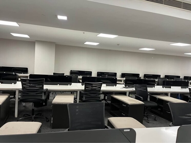 Team Area, viman nagar Commercial Office Space 2400 Sq.Ft. In Viman Nagar Pune 9204866