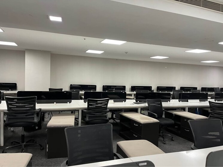 Team Area, viman nagar Commercial Office Space 2400 Sq.Ft. In Viman Nagar Pune 9204866