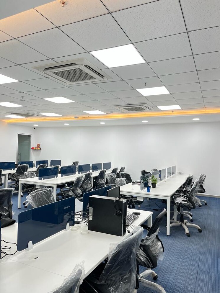 Gym, shivajinagar Commercial Office Space 4400 Sq.Ft. In Shivajinagar Pune 9204880