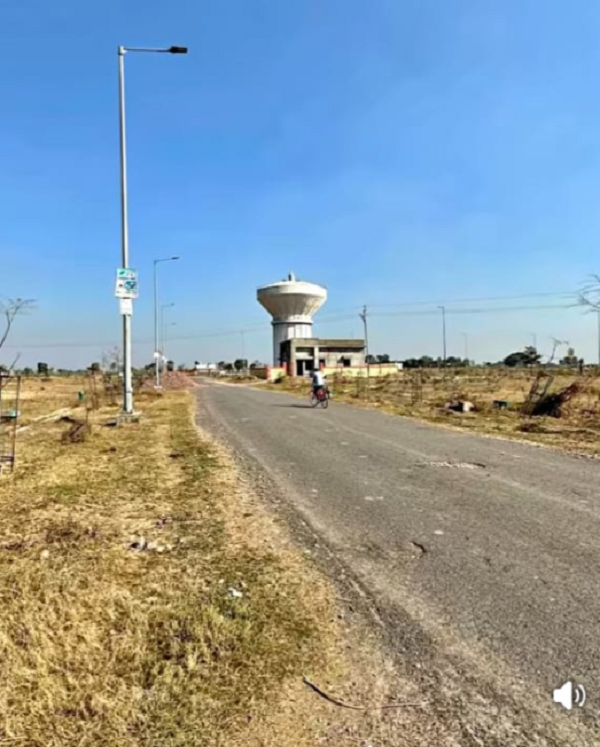 Plot For Sale in Jewar