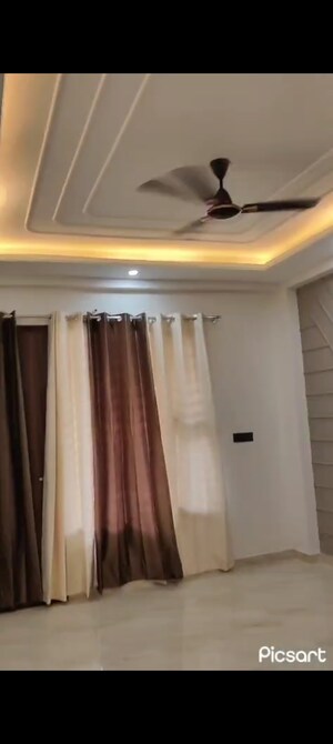 Building Lobby in 4 BHK Builder Floor at Swaran Jayanti Puram – for Sale