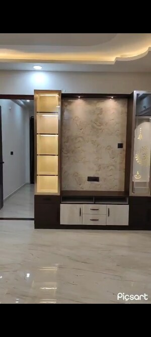 Furnished Amenities in 4 BHK Builder Floor at Swaran Jayanti Puram – for Sale