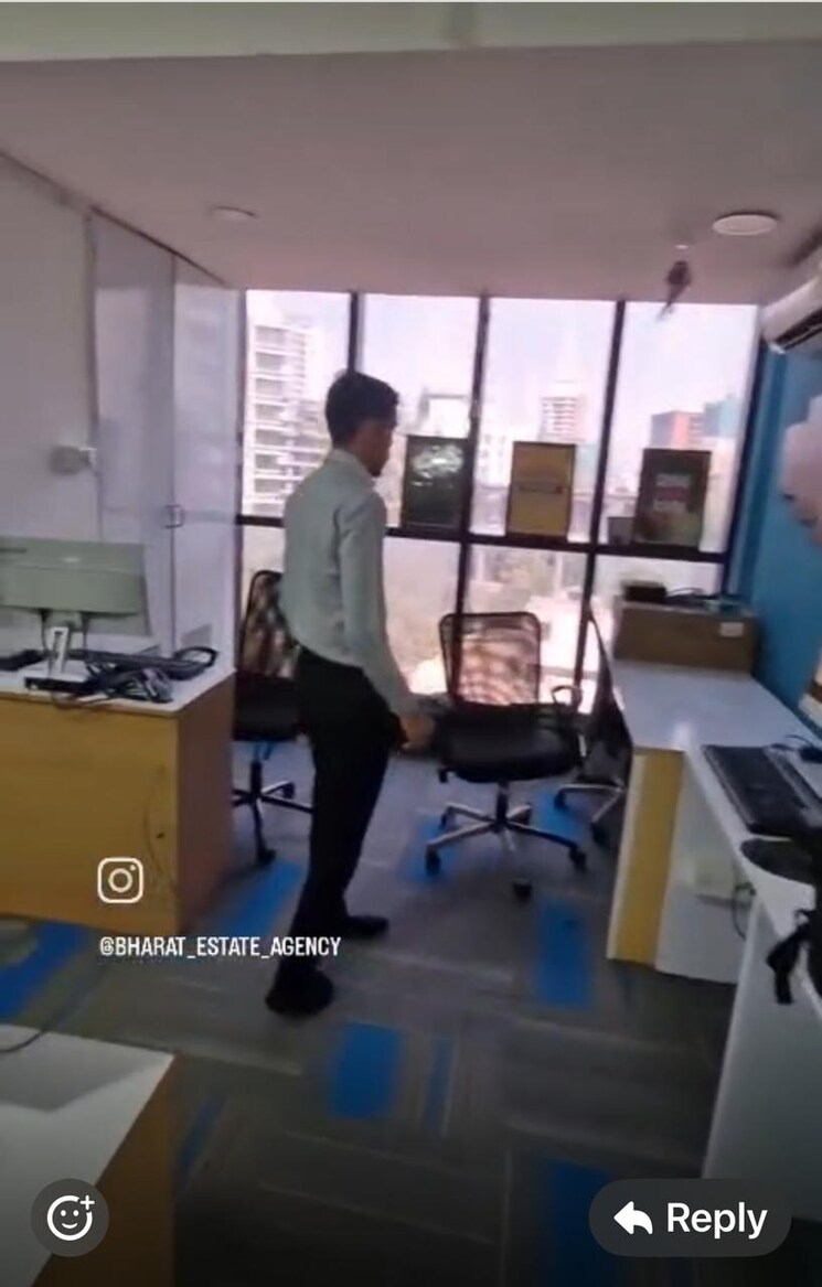 Team Area, goregaon east Commercial Office Space 630 Sq.Ft. In Goregaon East Mumbai 9204991