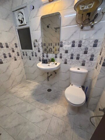 Bathroom in 3 BHK Apartment at M&M Eastend Apartments, Indrapuram – for Sale