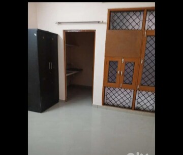 Room in 3 BHK Independent House at Gomti Nagar – for Rent