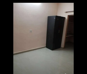Room in 3 BHK Independent House at Gomti Nagar – for Rent