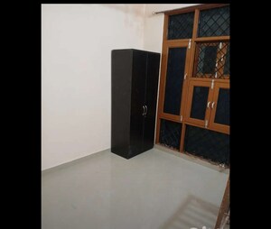 Room in 3 BHK Independent House at Gomti Nagar – for Rent