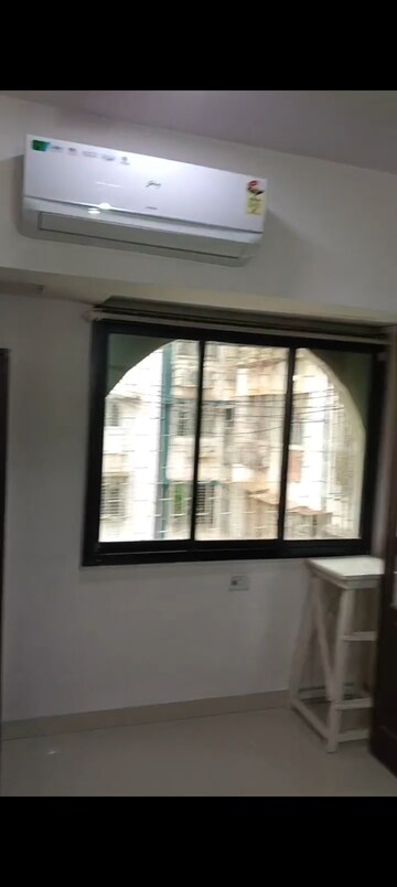 Room in 1 BHK Apartment at Avillion Greenfields Co Op Housing Society, Jogeshwari East – for Rent