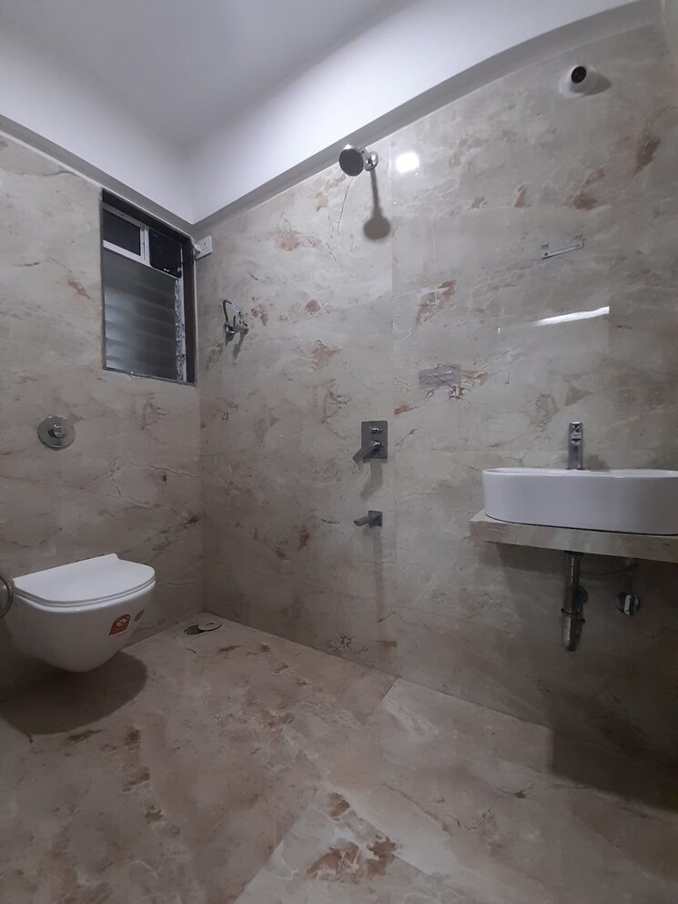 Bathroom, goregaon west 1 Bedroom 640 Sq.Ft. Apartment In Goregaon West Mumbai 9205128