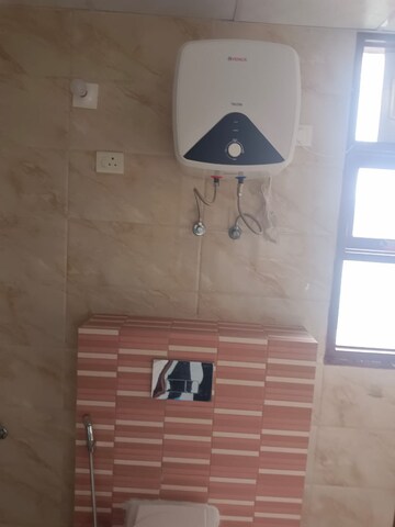 Bathroom in 4 BHK Apartment at Sagar Kunj Apartments, Sector 9a – for Rent