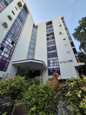  Office Space – Exterior View View at Mithakhali - for Rent