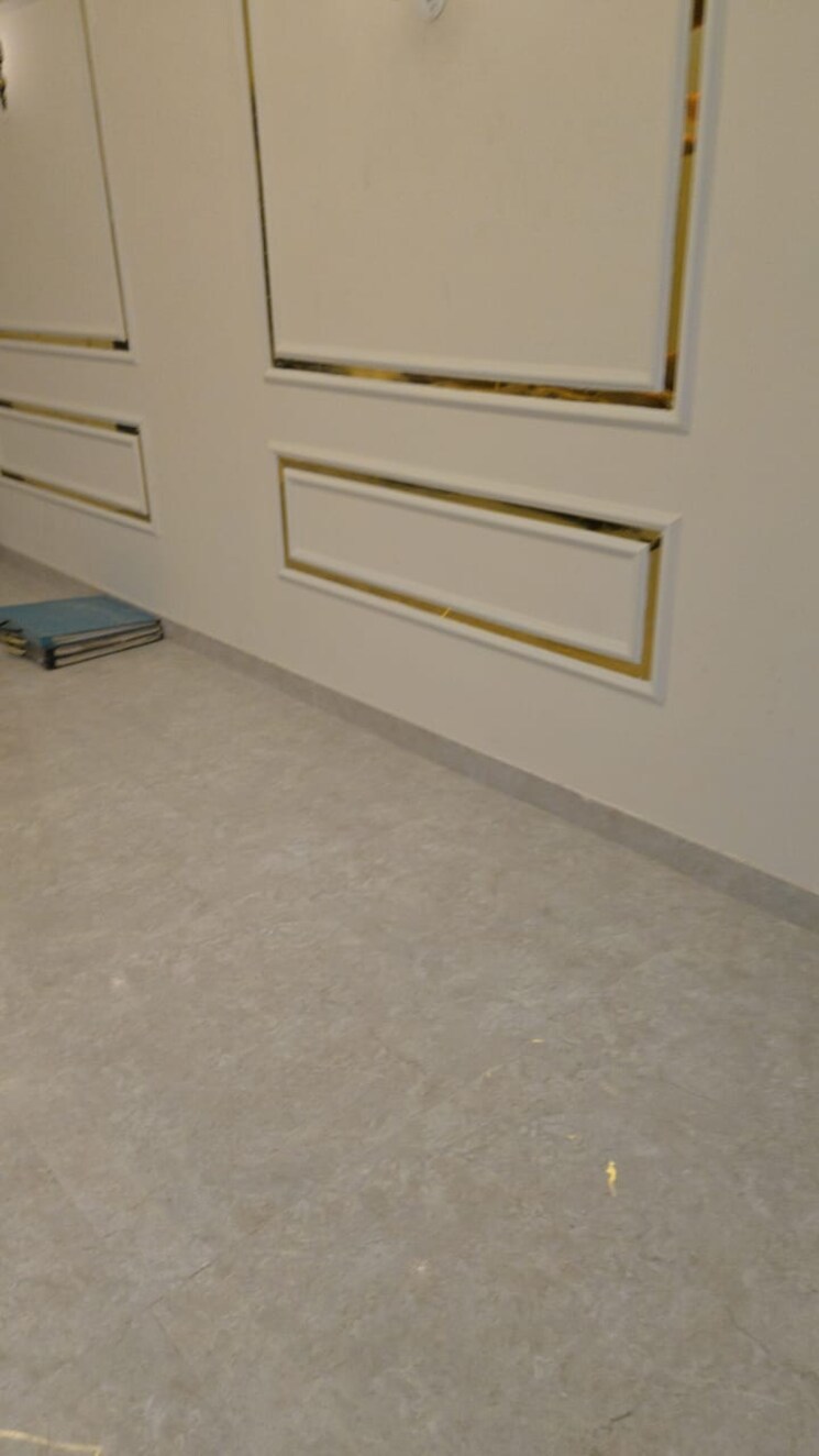 Room, kharar kurali highway 4 Bedroom 1800 Sq.Ft. Independent House In KharaR Kurali Highway Mohali 9205197