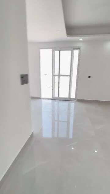 Room in 3 BHK Builder Floor at Saket – for Rent