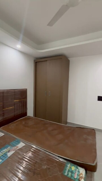 Room in 3 BHK Builder Floor at Saket – for Rent