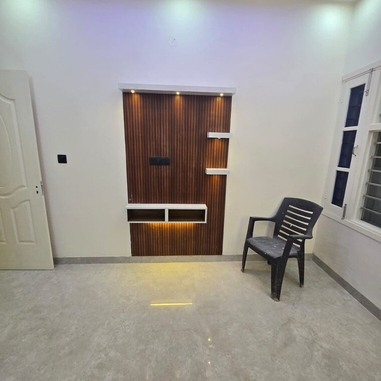 Room, kharar kurali highway 4 Bedroom 1800 Sq.Ft. Independent House In KharaR Kurali Highway Mohali 9205197