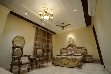 Living Room in 6 BHK Independent House at Sector 79 – for Sale