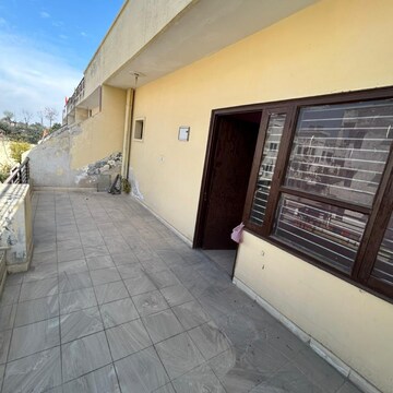 Parking in 3 BHK Villa at Tapukara – for Sale