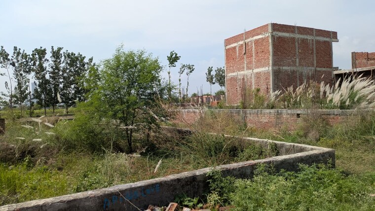 undefined, sector 147  900 Sq.Ft. Plot In Sector 147 Noida 9205303