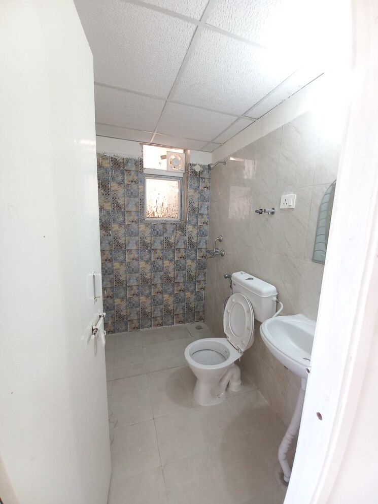 Bathroom, signature-the-millennia-2 2 Bedroom 700 Sq.Ft. Apartment In Sector 37d Gurgaon 9206936