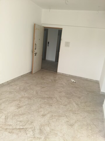 Room in 1 BHK Apartment at Shraddha Priva, Mulund West – for Sale
