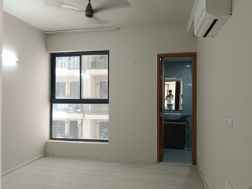Room in 3 BHK Apartment at M3M Heights, Sector 65 – for Rent