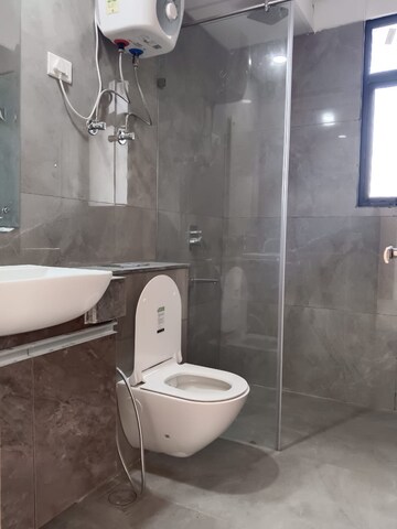 Bathroom in 3 BHK Apartment at M3M Heights, Sector 65 – for Rent