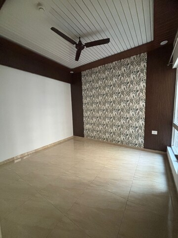 Room in 3.5 BHK Apartment at Saviour Greenisle, Sain Vihar – for Sale