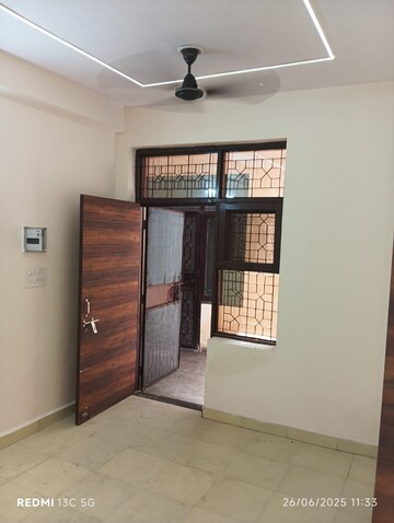 Room in 2 BHK Apartment at Sector 46 – for Rent