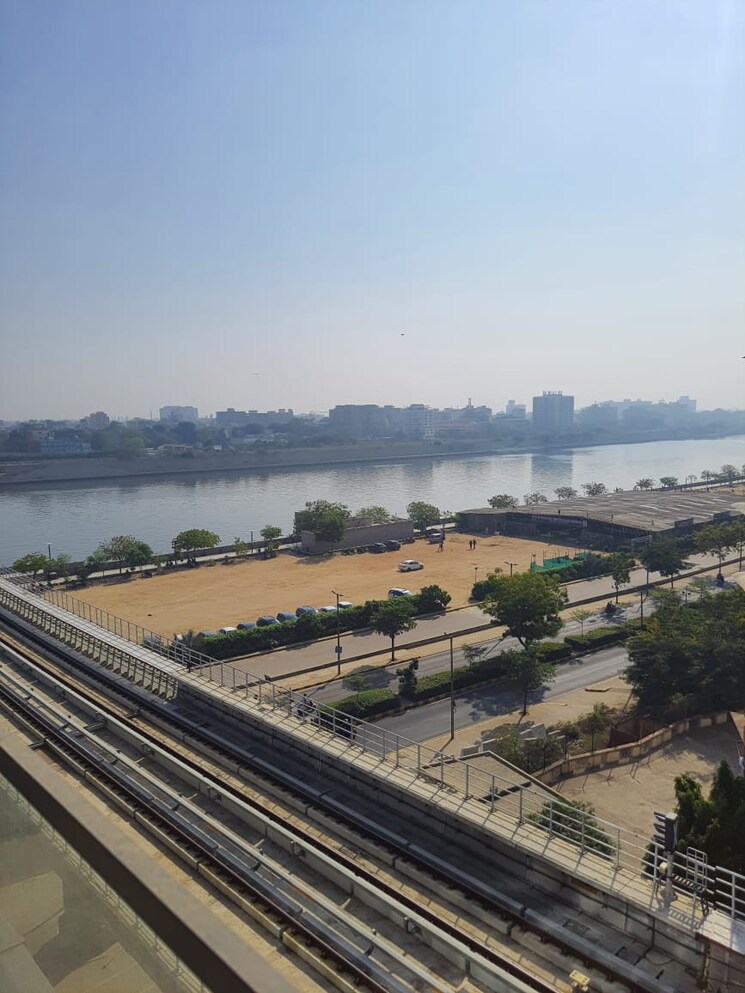 Swimming Pool, ashram road Commercial Office Space 2000 Sq.Ft. In Ashram Road Ahmedabad 9205583