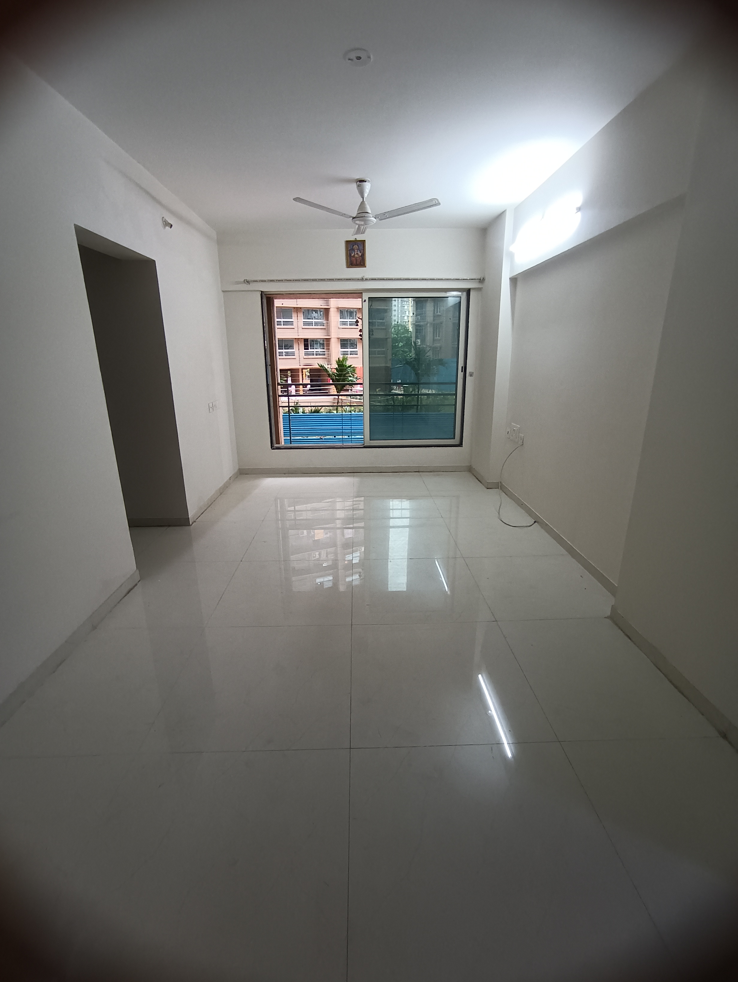 2 BHK Apartment For Rent in Gurukrupa Marina Enclave