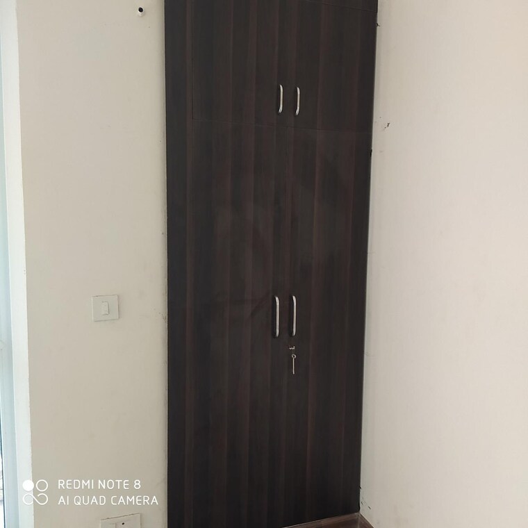 Room, parklands 3 Bedroom 250 Sq.Yd. Apartment In Sector 85 Faridabad 9205657